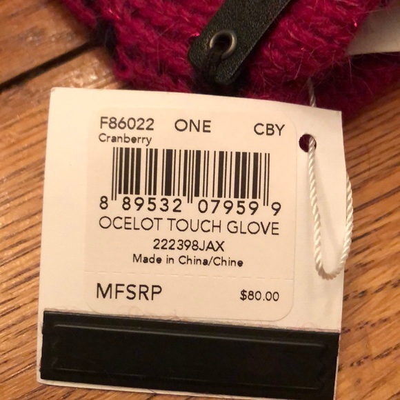 COACH Ocelot Touch GLOVES - Picture 6 of 8